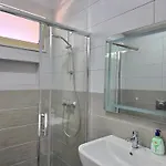 Apartamento Sunny Penthouse 271 Plazhi San Pietro