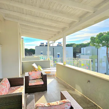 Sunny Penthouse 271 *