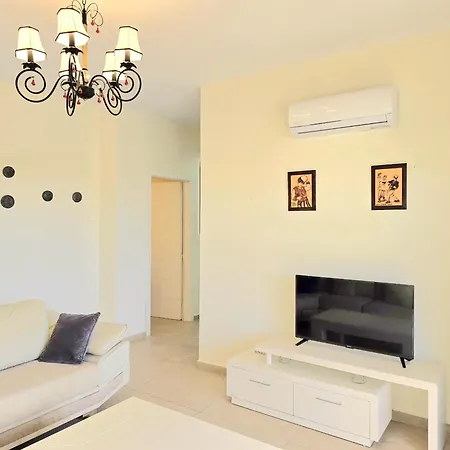Sunny Penthouse 271 * Plazhi San Pietro