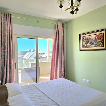 Sunny Penthouse 271 Lejlighed Plazhi San Pietro