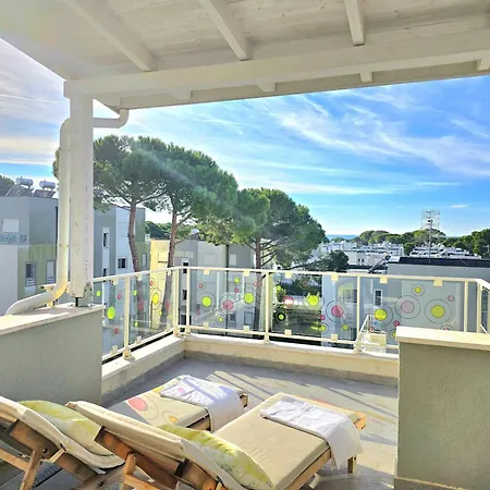Sunny Penthouse 271 *