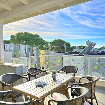 Appartement Sunny Penthouse 271 Plazhi San Pietro