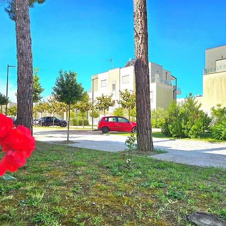 شقة Sunny Penthouse 271 Plazhi San Pietro