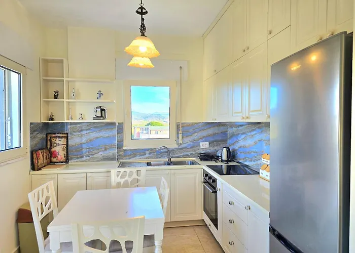 Sunny Penthouse 271 Plazhi San Pietro