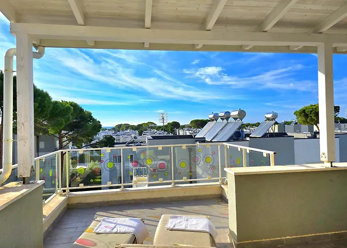 公寓 Sunny Penthouse 271 Plazhi San Pietro